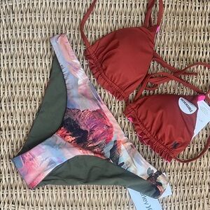 NWT Hurley reversible bikini SMALL  festival outfit